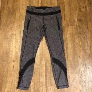 Lululemon 7/8 length bottoms - size 8